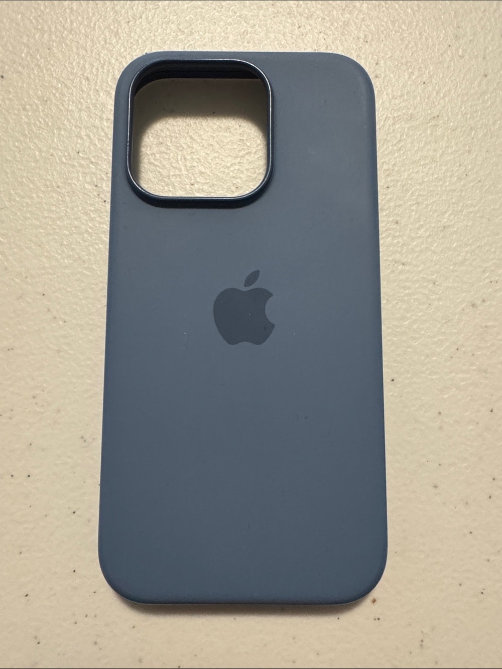 Apple iPhone 15 Pro Silicone Case with Magsafe